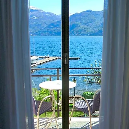 Garden 1 Πανσιόν Μενάτζιο