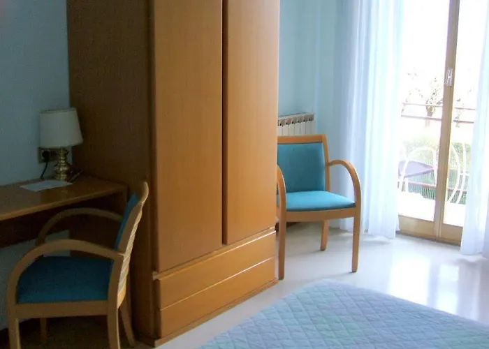 Garden 1 Pensión 3*